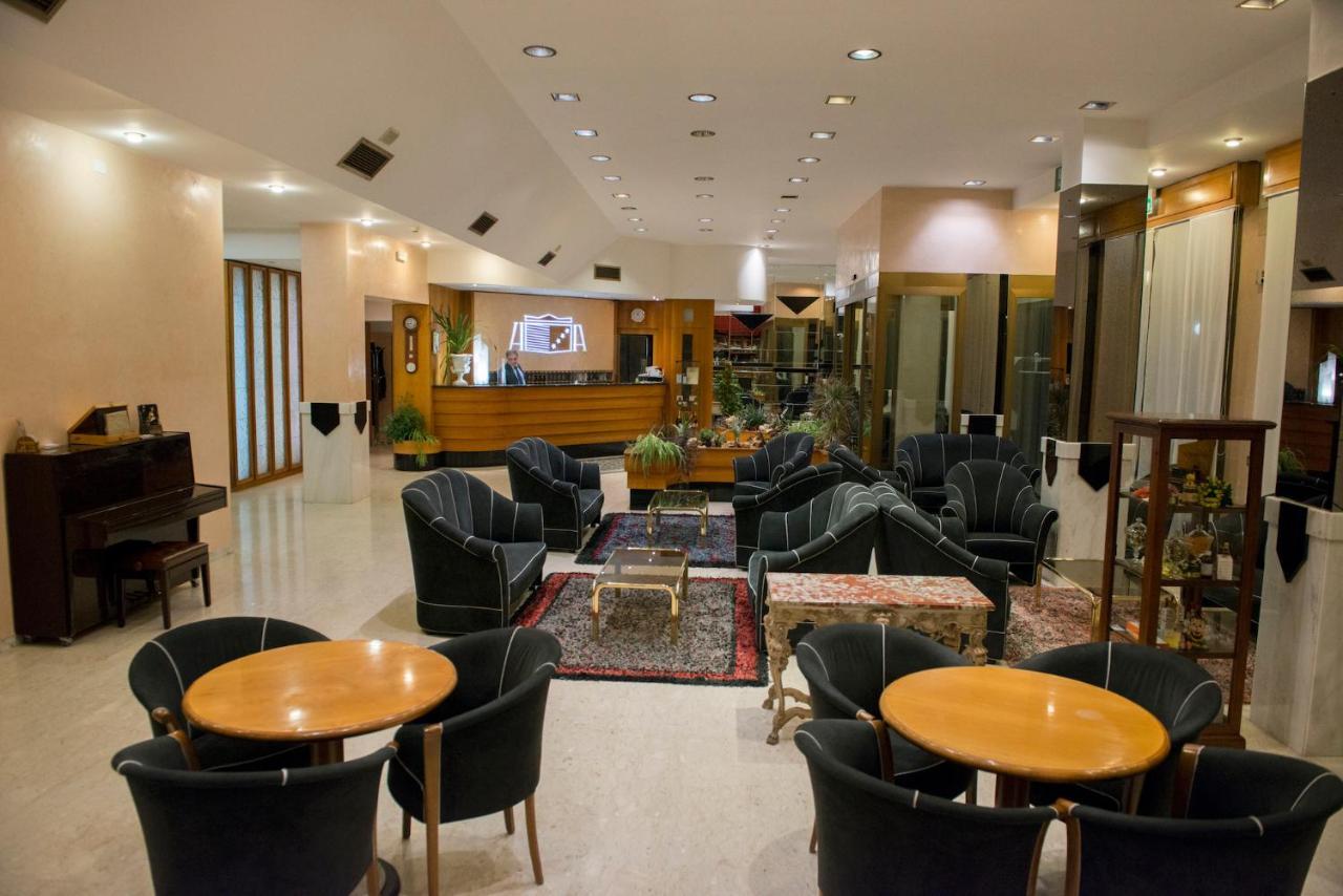 Grand Hotel Ambasciatori Wellness & Spa Chianciano Terme Exterior foto