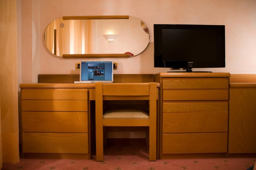Grand Hotel Ambasciatori Wellness & Spa Chianciano Terme Exterior foto